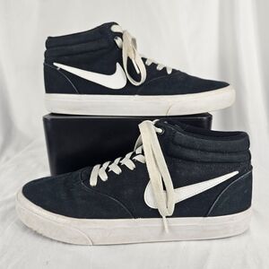 Nike Black SB Charge Mid Canvas Skate Shoe Mid Top Collar Size 8.5 CN5264-001